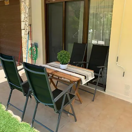 Guedin Ii Sea Side Maisonette Holiday home